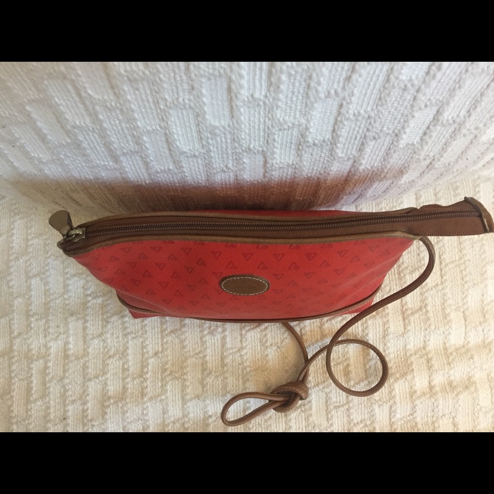SALE‼️ LIZ CLAIBORNE Red Crossbody Handbag! Cute! - Picture 4 of 14